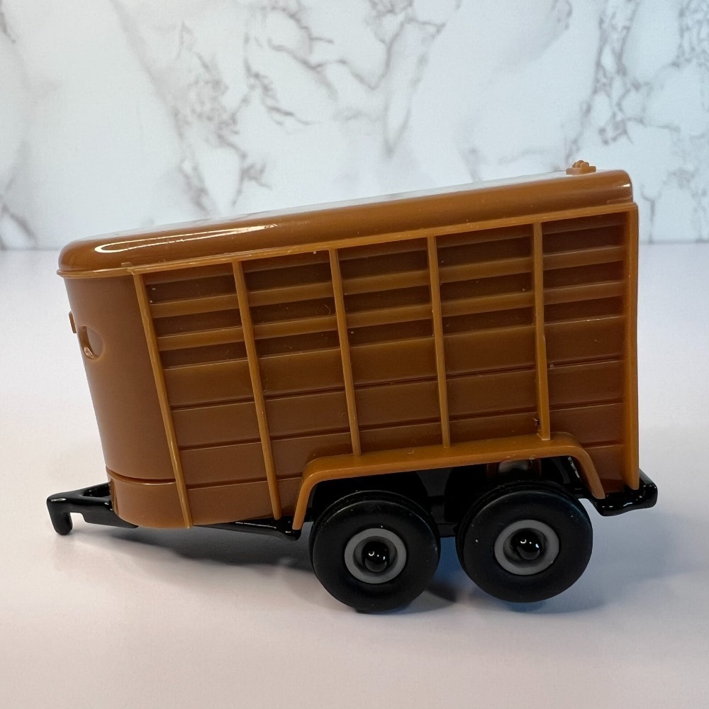 ERTL‎ Mini Vintage Farm Horse Trailer – Open Back, Plastic Top, Metal Bottom